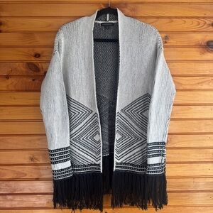 Banana Republic Black & Cream Fringe Cardigan M | Open Front Geometric Boho